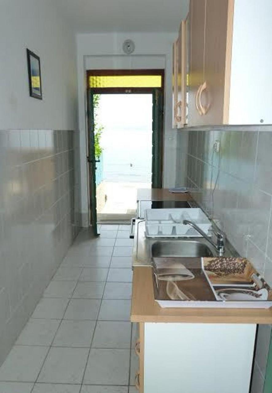Holiday Home Villa Jadran - 10 M From Beach Преко Екстериор снимка