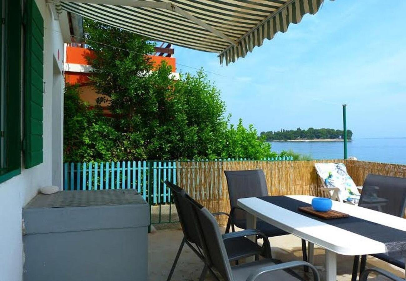 Holiday Home Villa Jadran - 10 M From Beach Преко Екстериор снимка